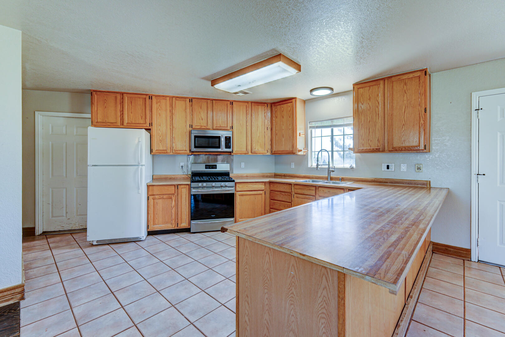 NEW HARMONY TOWNSITE - Residential