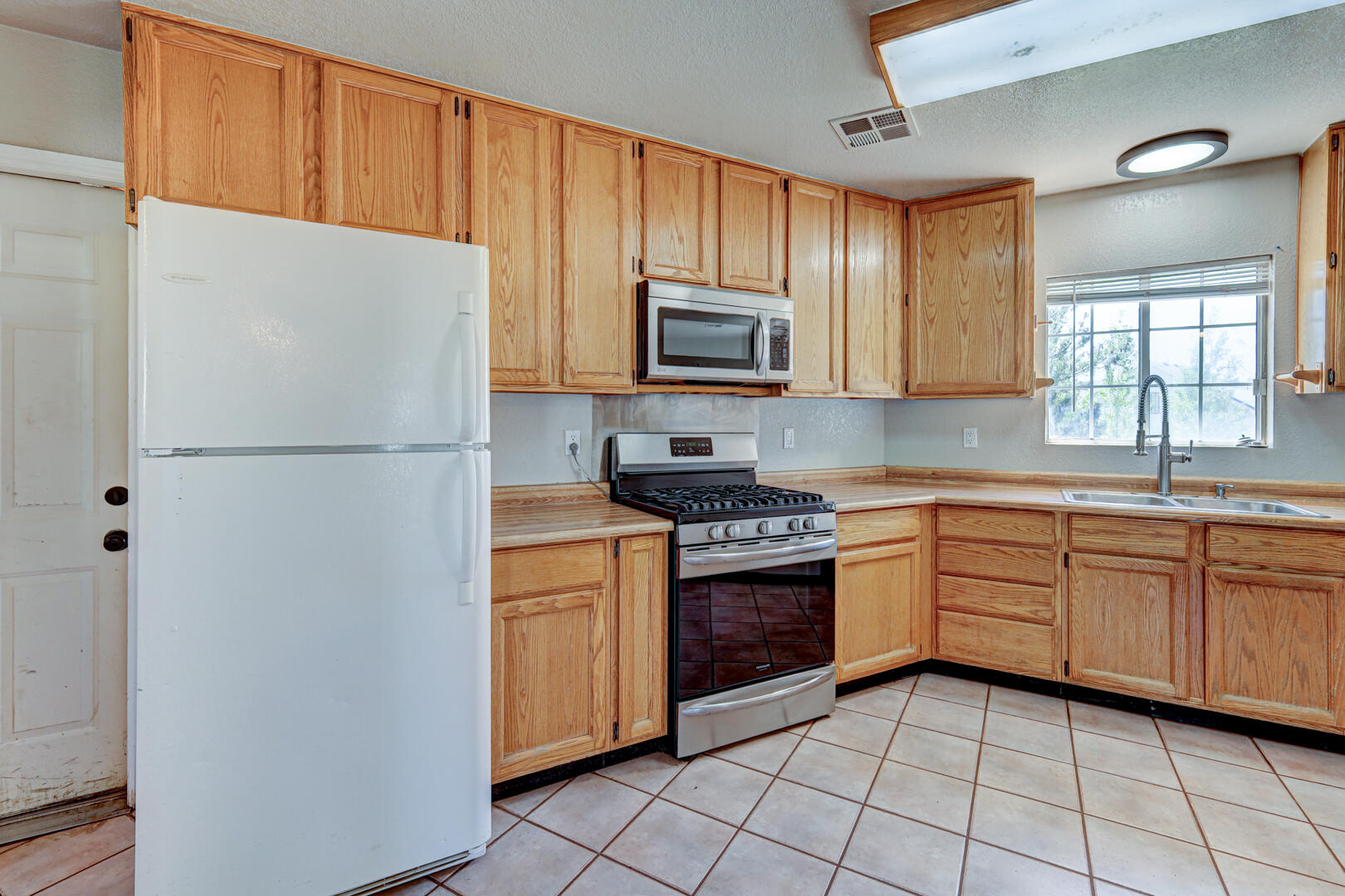 NEW HARMONY TOWNSITE - Residential