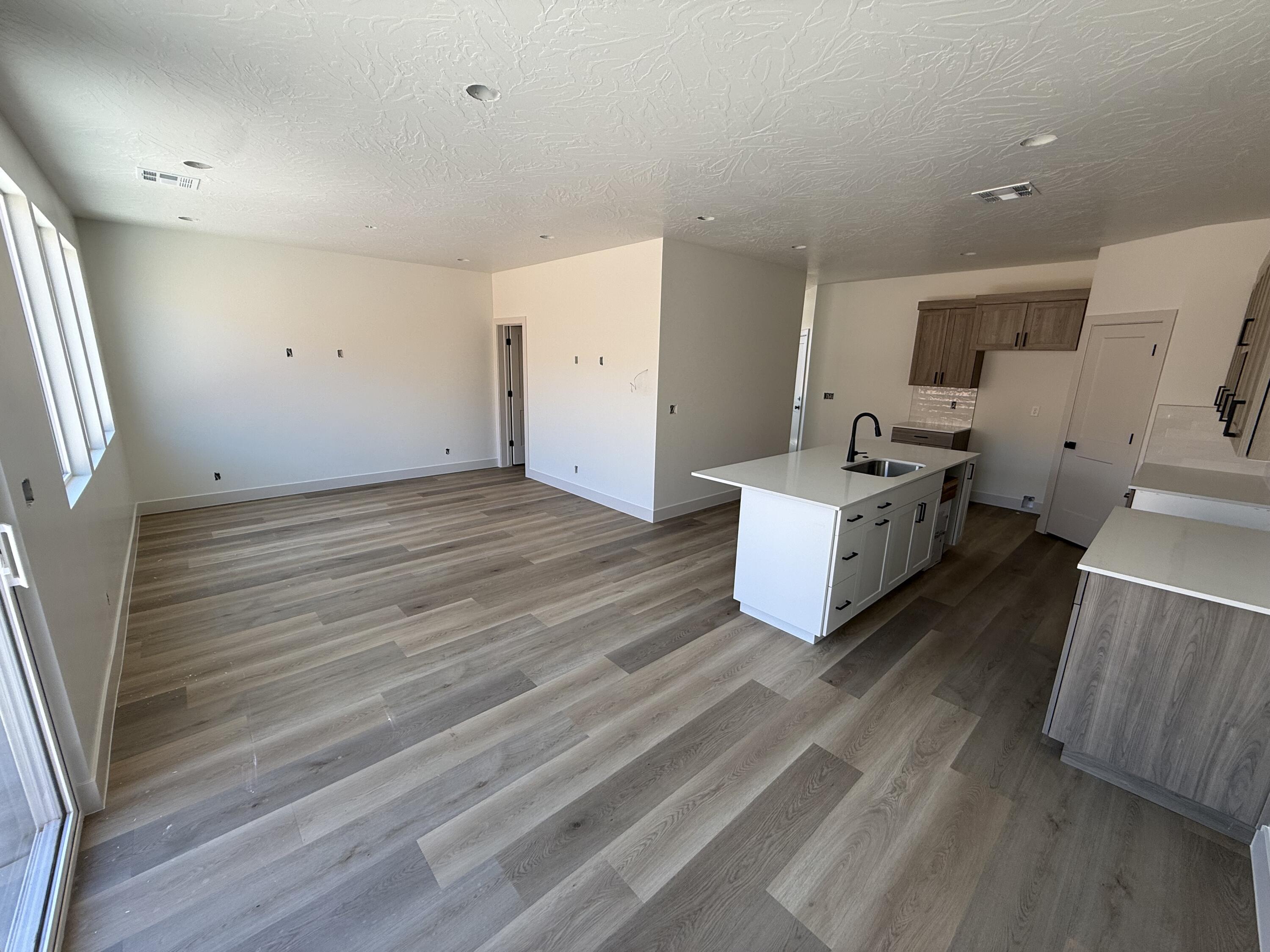 WHITE DOME TOWNHOMES - Residential