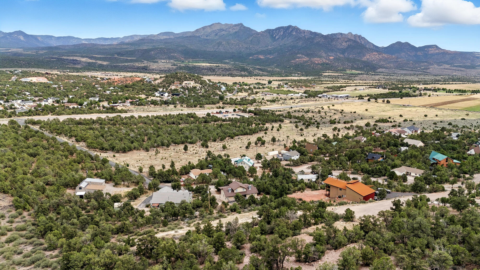 DIXIE DEER ESTATES - Land