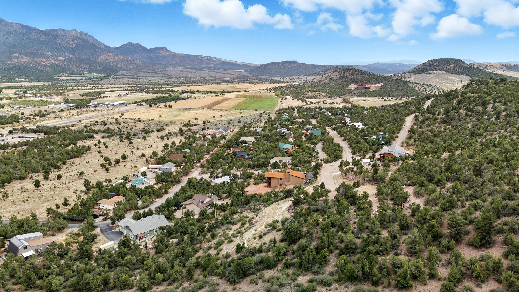 DIXIE DEER ESTATES - Land