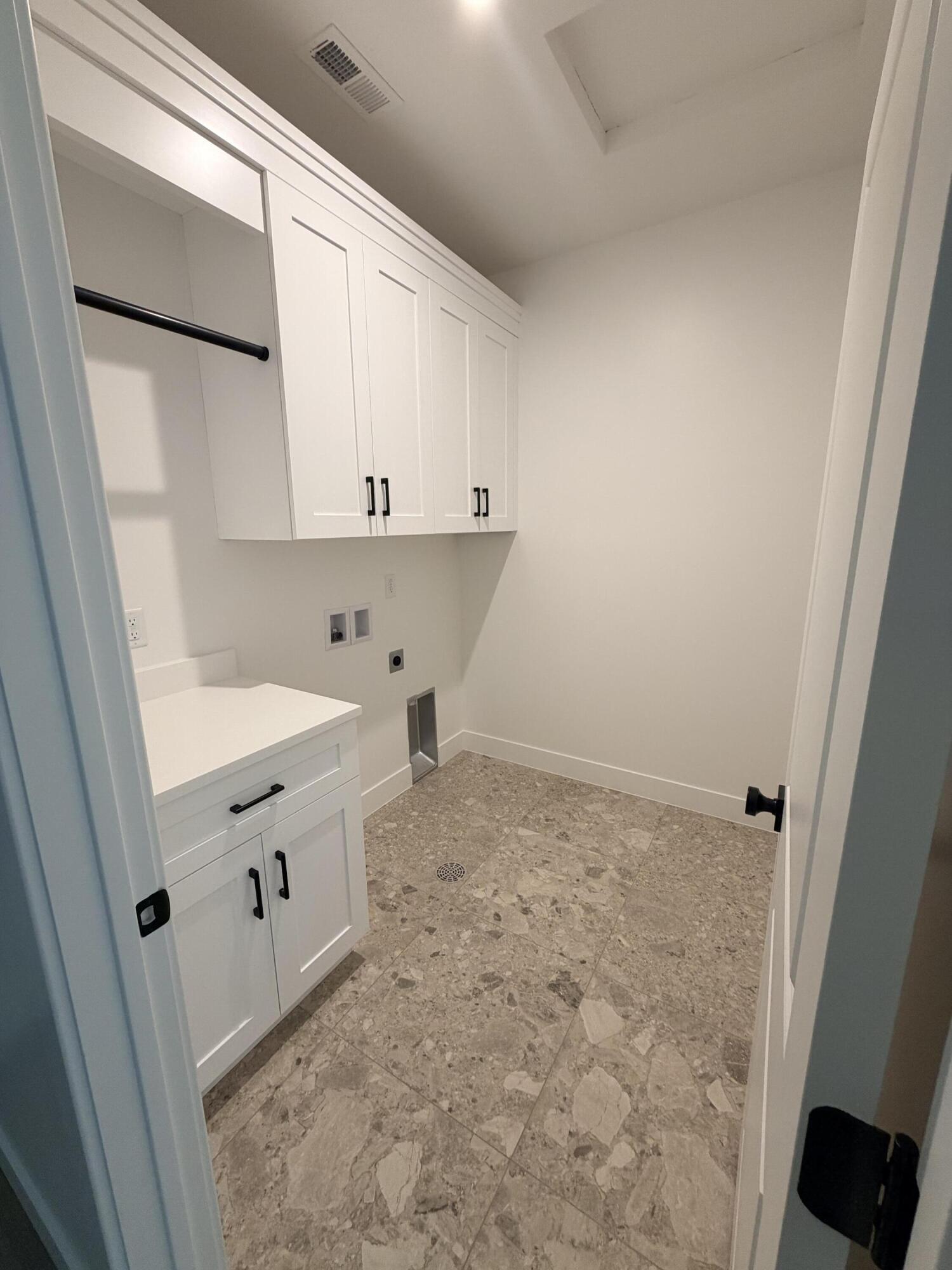 COTTAM COVE - Residential