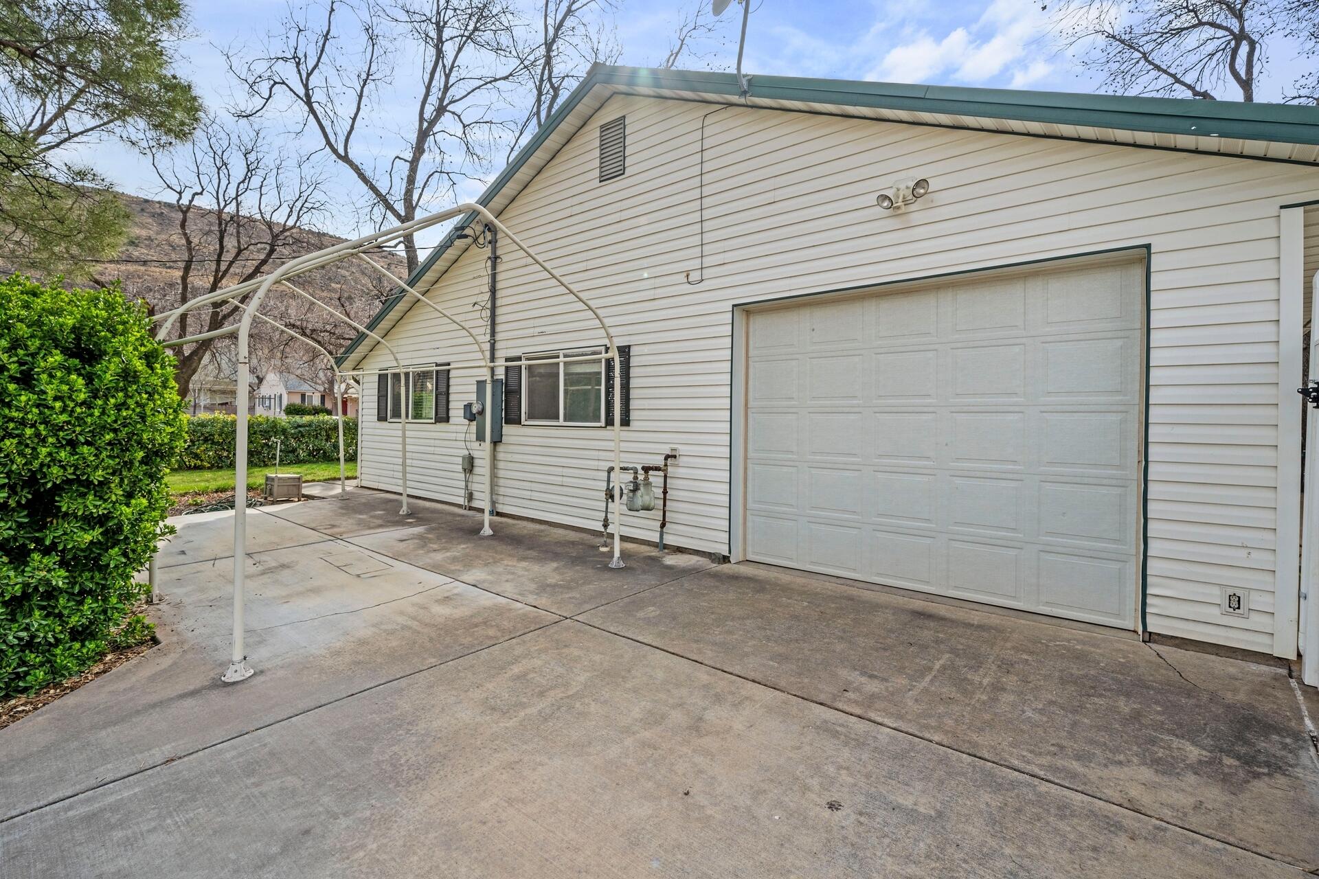 TOQUERVILLE TOWNSITE - Residential