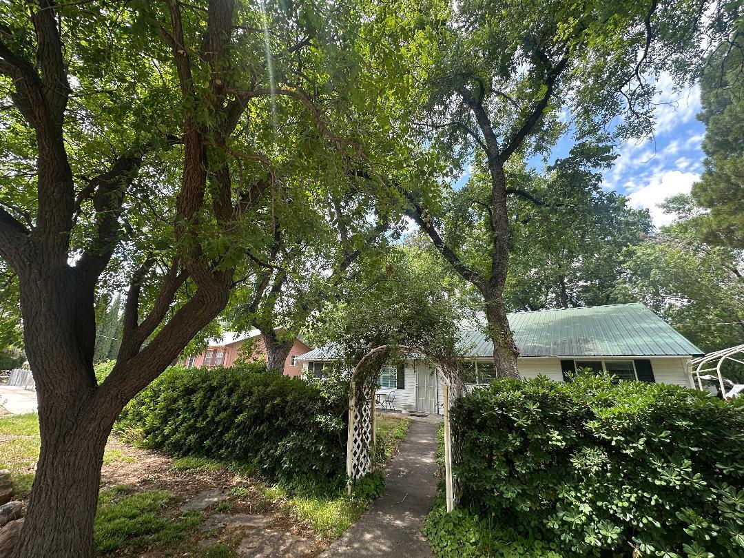 TOQUERVILLE TOWNSITE - Residential