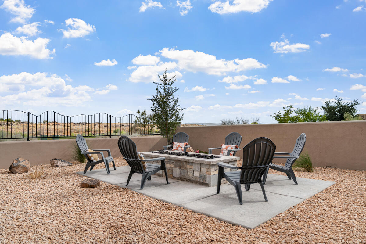 LEDGES OF ST GEORGE - Residential