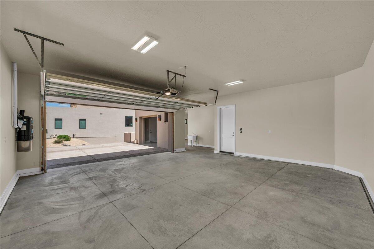 LEDGES OF ST GEORGE - Residential