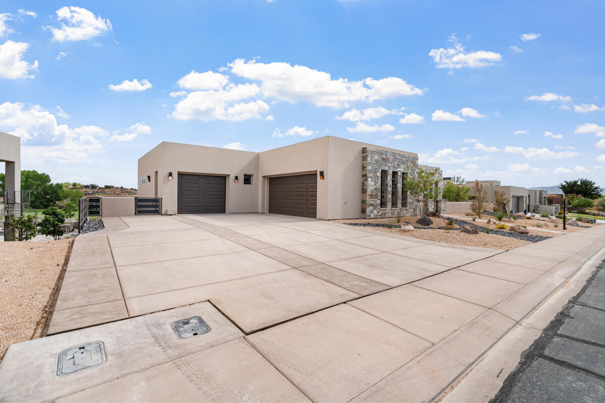 LEDGES OF ST GEORGE - Residential