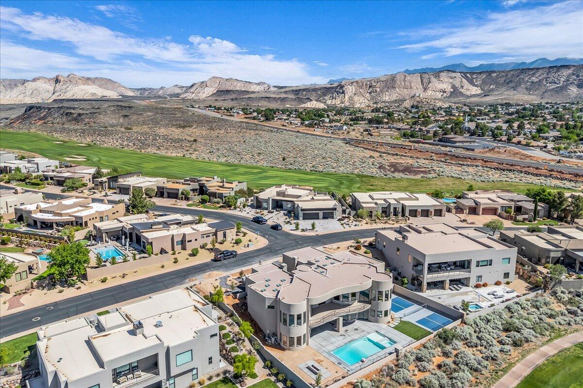 LEDGES OF ST GEORGE - Residential