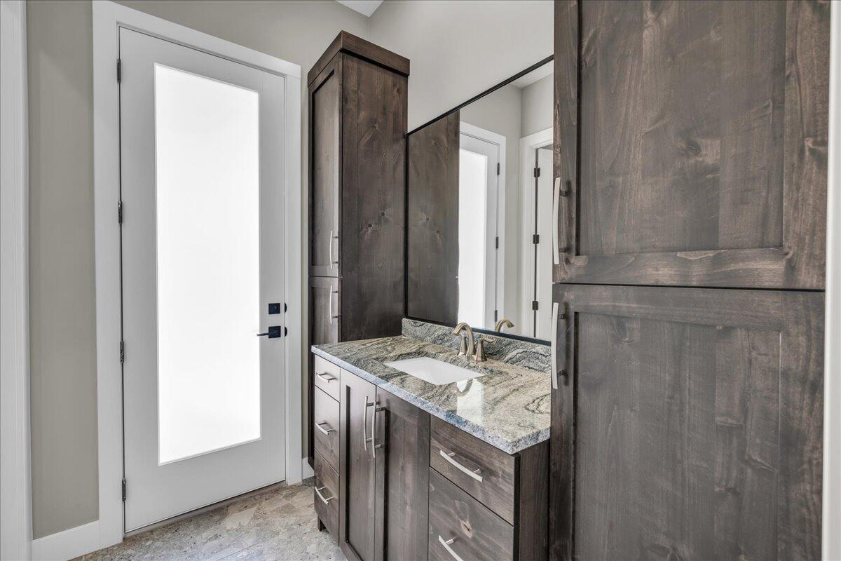 LEDGES OF ST GEORGE - Residential