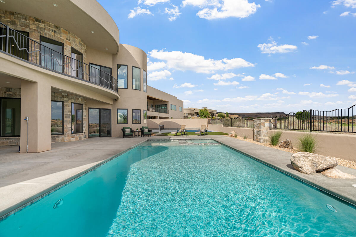 LEDGES OF ST GEORGE - Residential