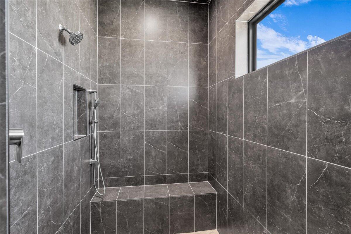 LEDGES OF ST GEORGE - Residential