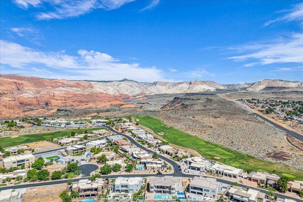 LEDGES OF ST GEORGE - Residential