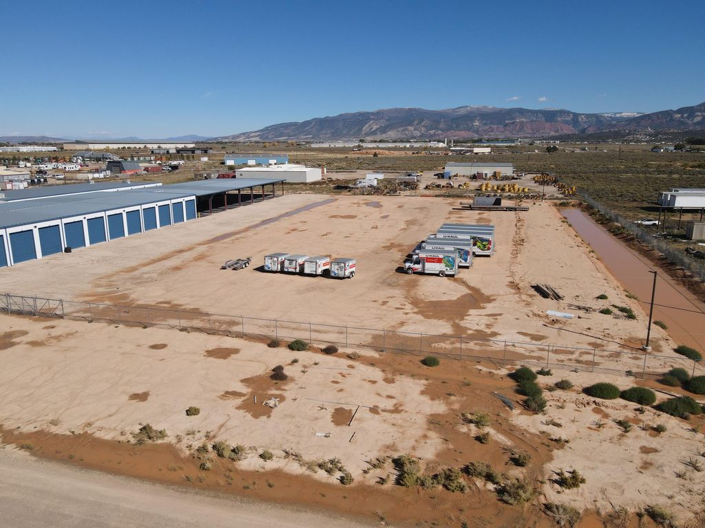 Photo of 547 N 5675 W, Cedar City, UT 84721 (MLS # 25-266225)