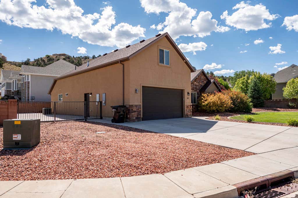 Photo of 317 S Glen Canyon DR, Cedar City, UT 84720 (MLS # 26-275253)