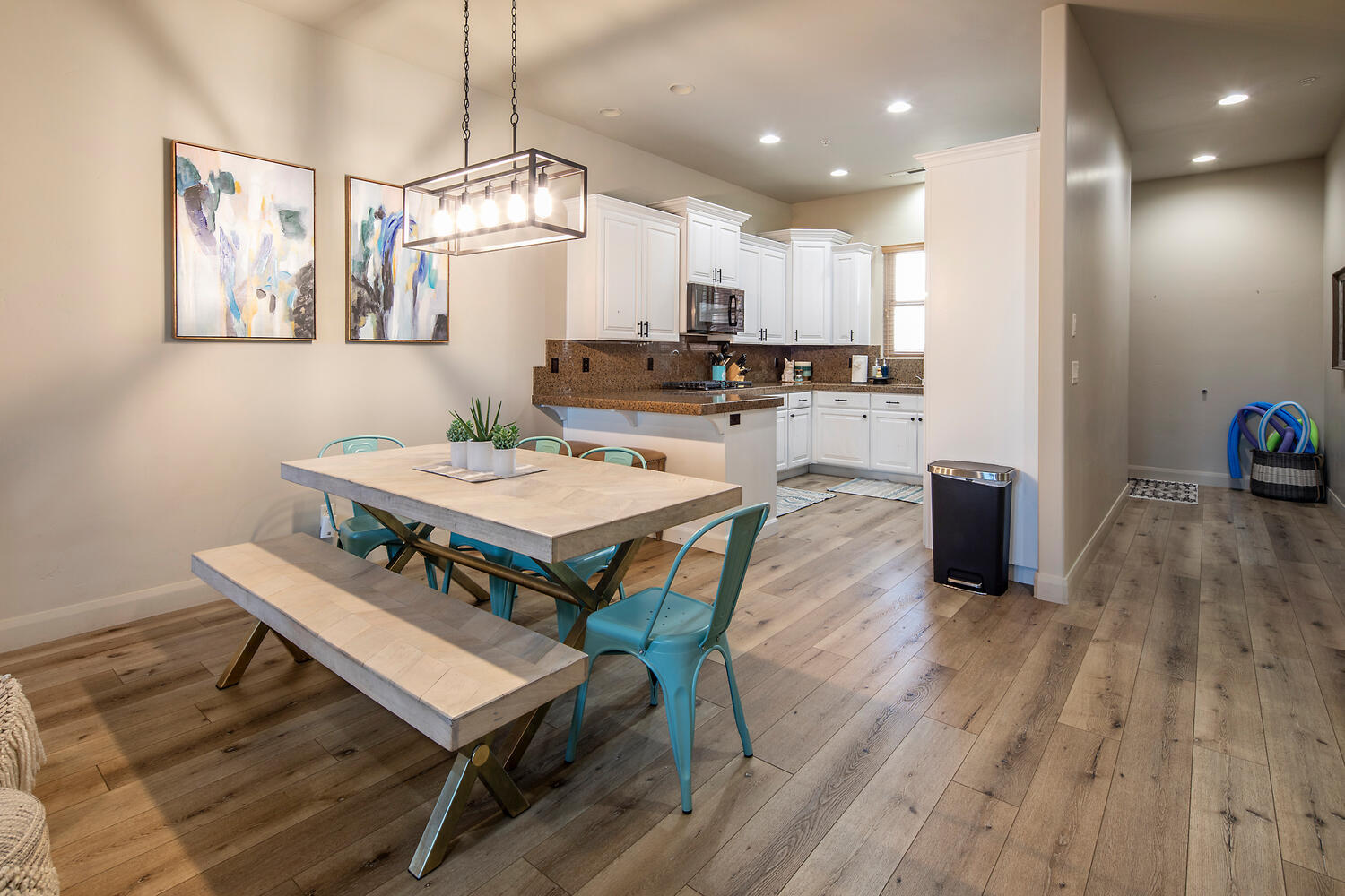 POINT VISTA CONDOS - Residential