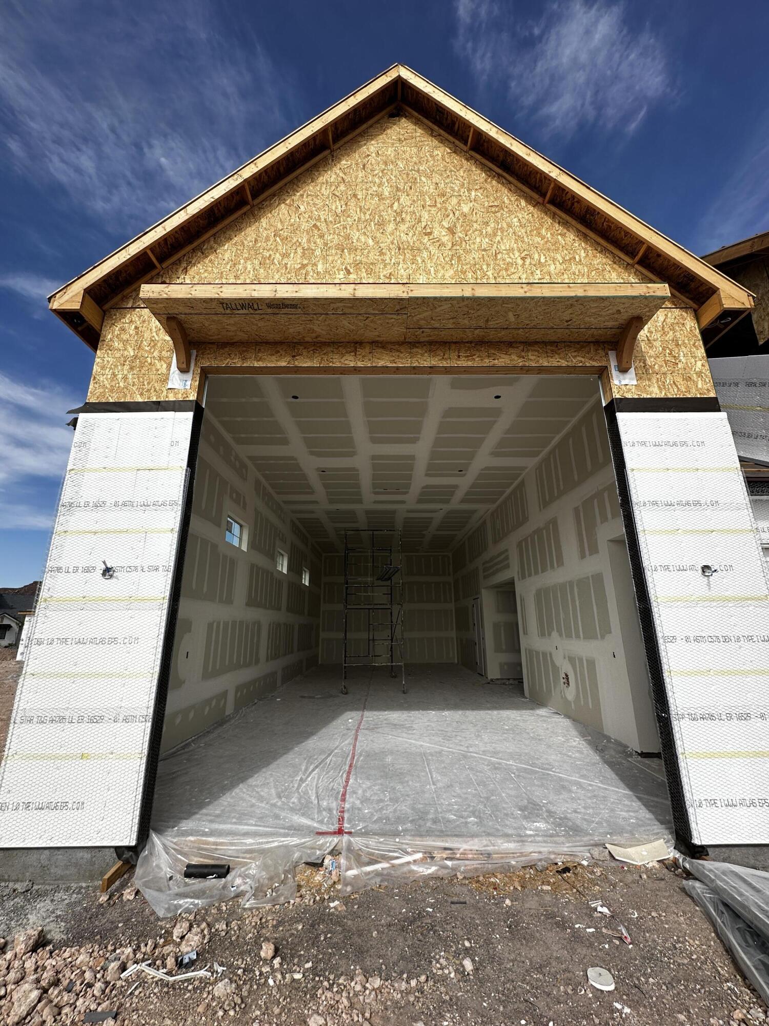 TONAQUINT RIDGE SUB - Residential