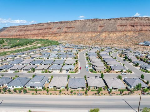 Tiny photo for 597 S Balancing Rock DR, Washington, UT 84780 (MLS # 26-271885)