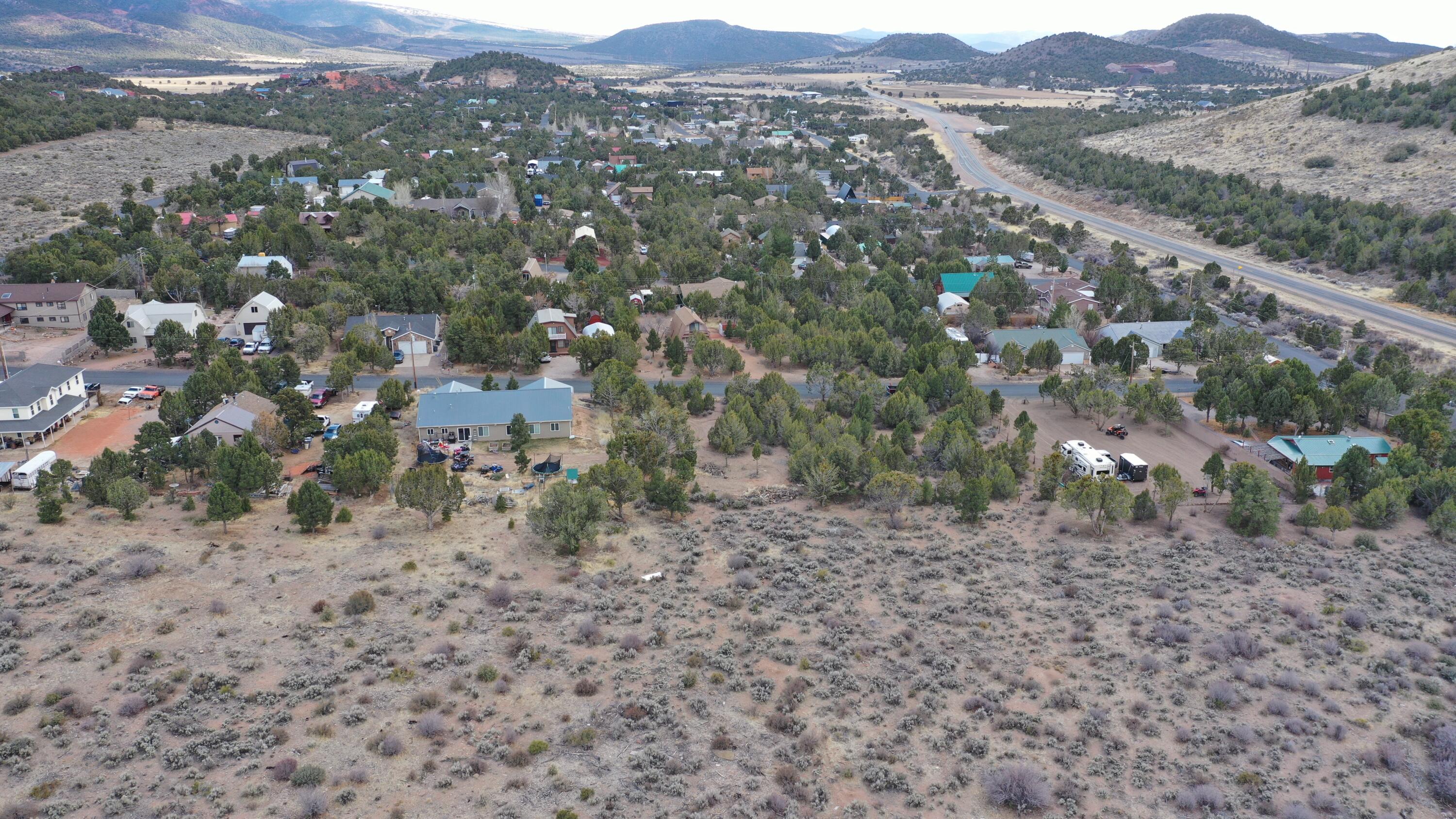 DIXIE DEER ESTATES - Land