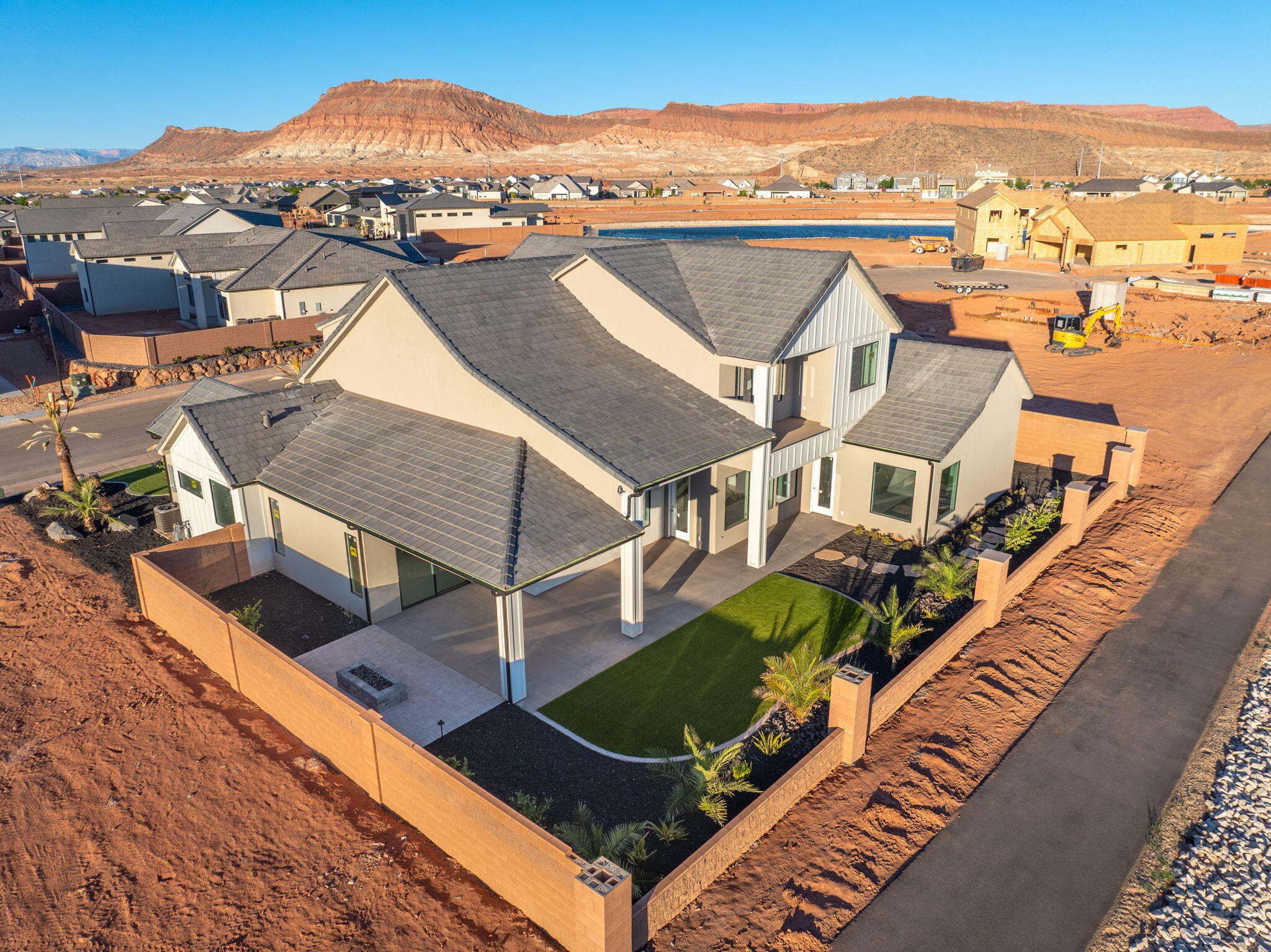 LAKESIDE STUCKI FARMS - Residential