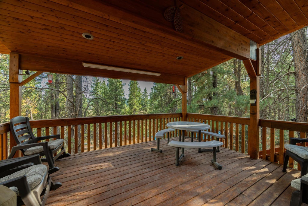 Photo of 2225 E Sidehill DR, Duck Creek, UT 84762 (MLS # 26-275354)