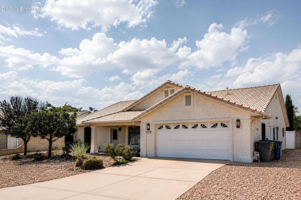 Photo of 222 E 650 S, Ivins, UT 84738 (MLS # 26-274421)