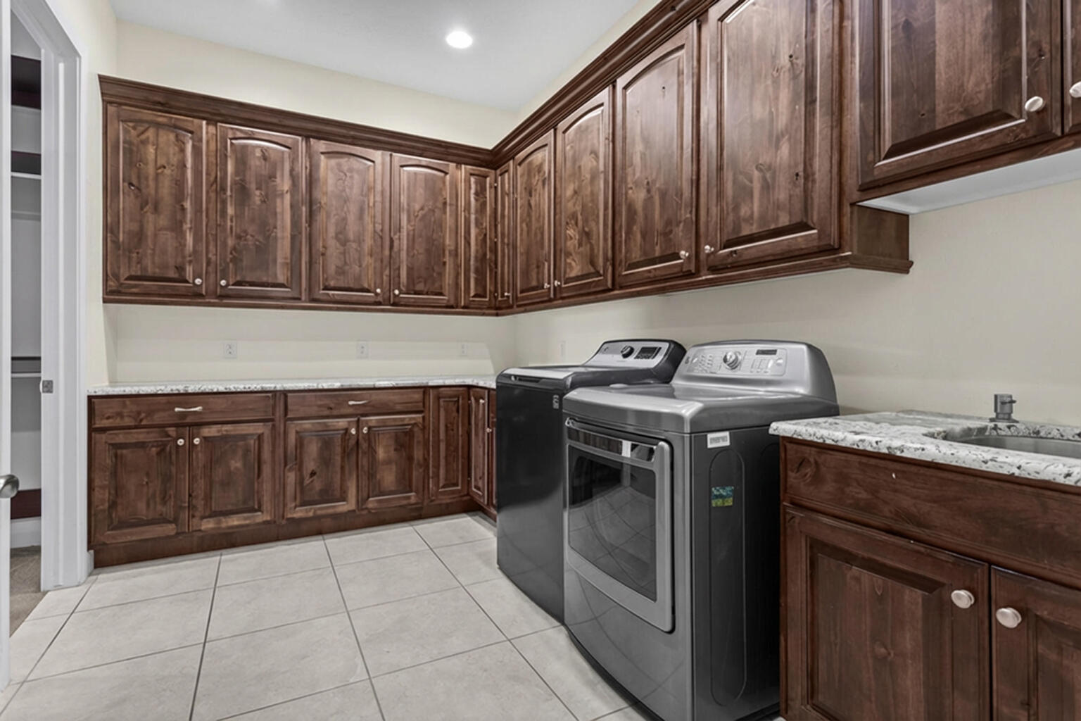 SILVER FALLS AT WASHINGTON BENCH - Residential