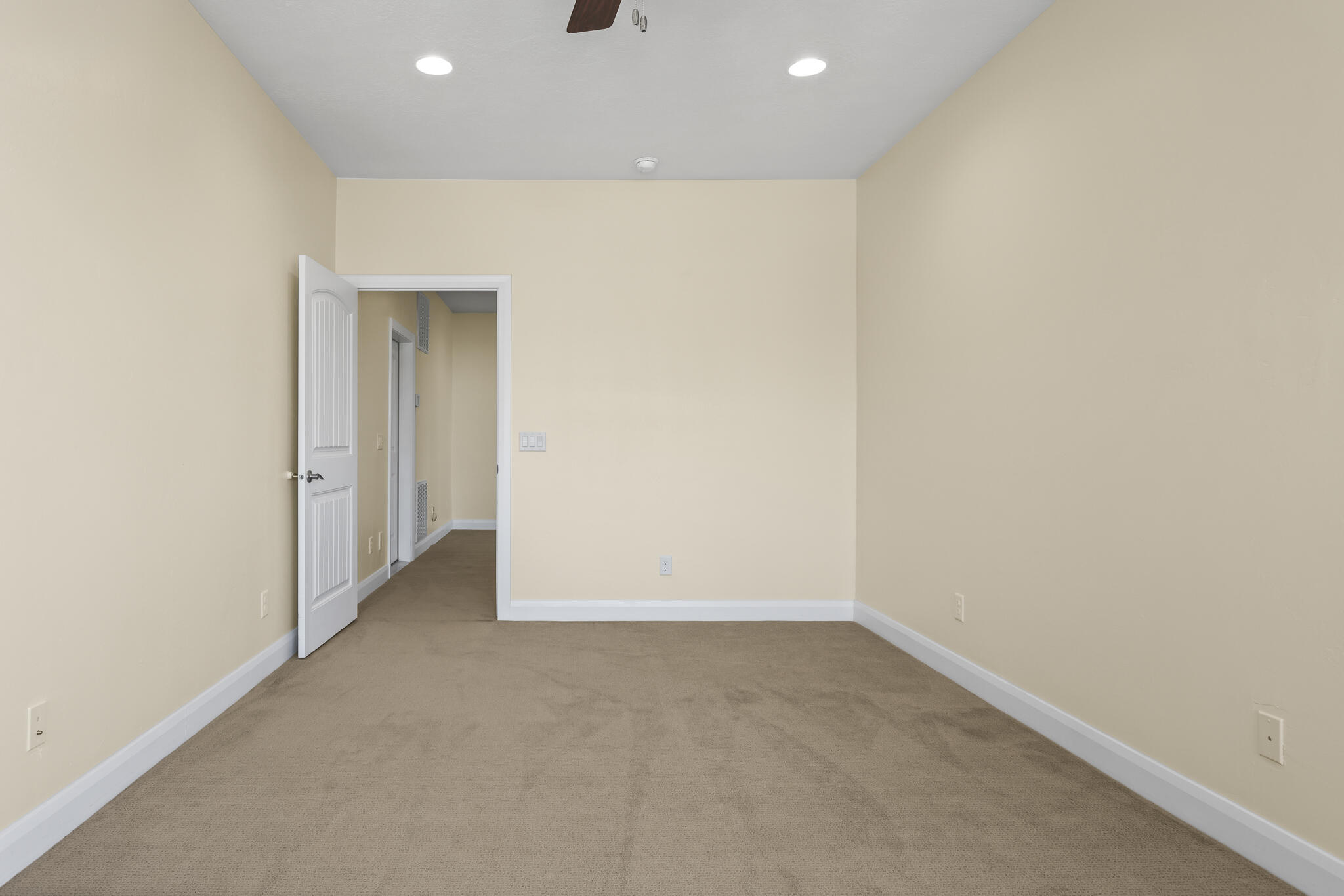 SILVER FALLS AT WASHINGTON BENCH - Residential