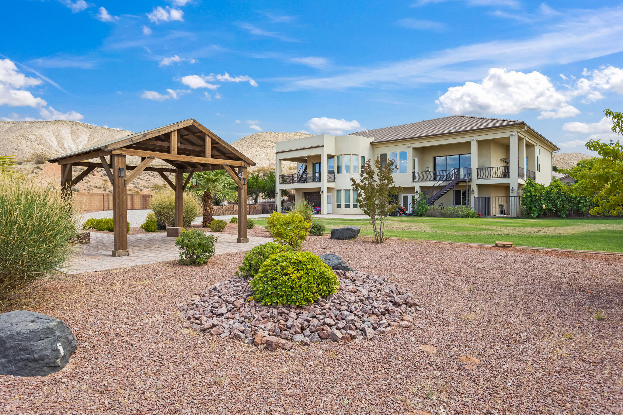 SILVER FALLS AT WASHINGTON BENCH - Residential
