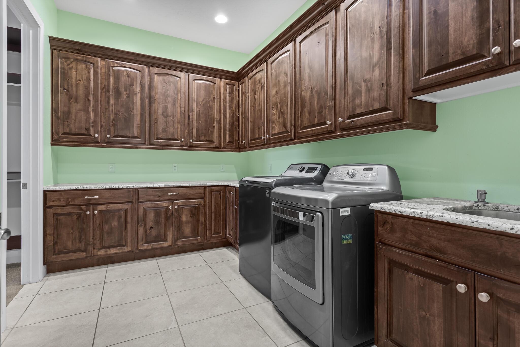 SILVER FALLS AT WASHINGTON BENCH - Residential