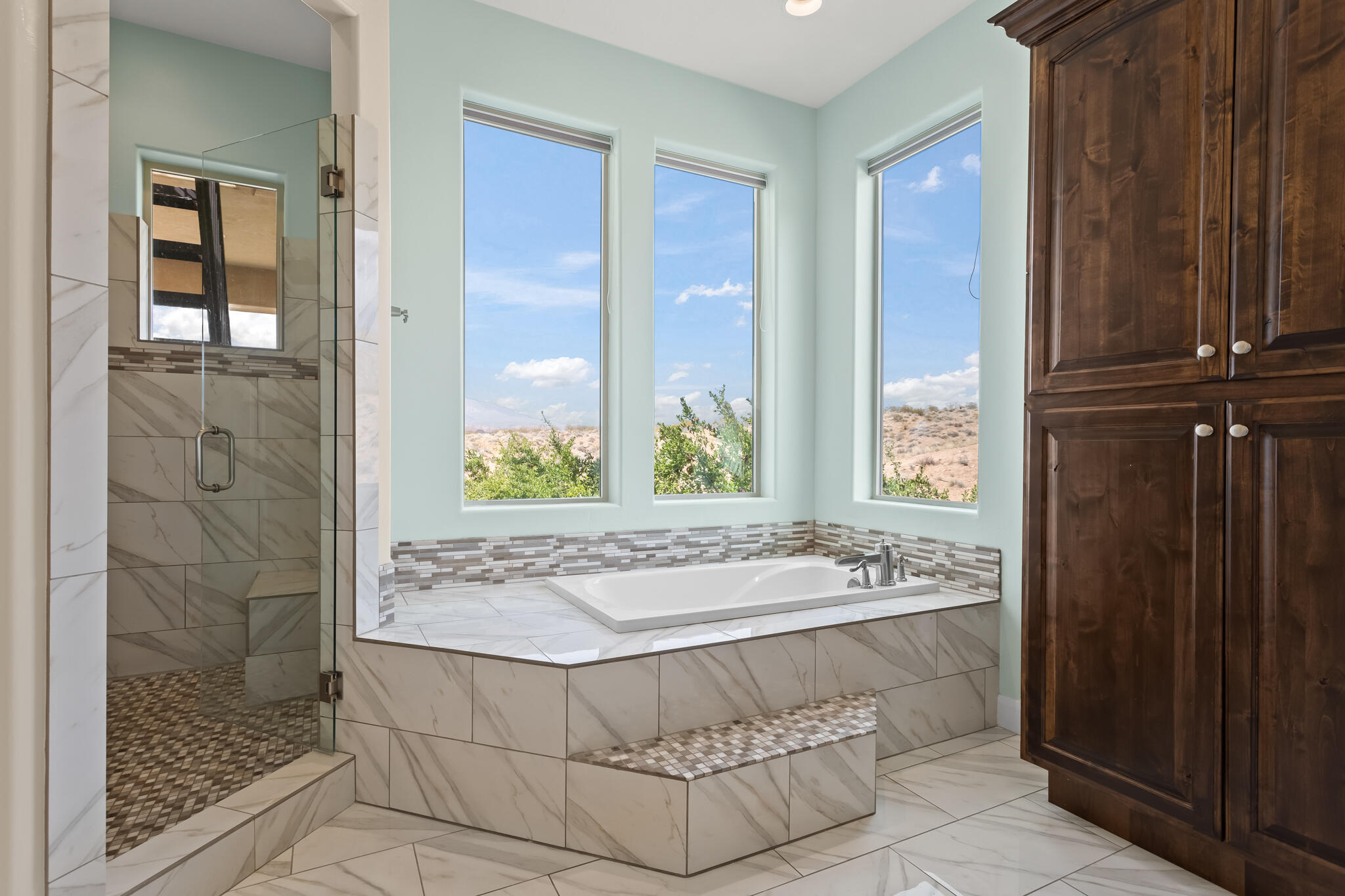 SILVER FALLS AT WASHINGTON BENCH - Residential