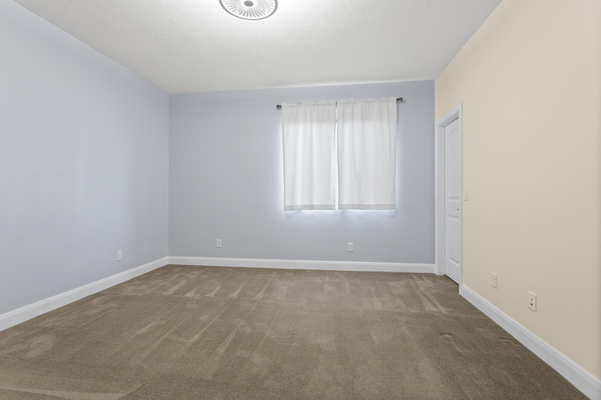 SILVER FALLS AT WASHINGTON BENCH - Residential