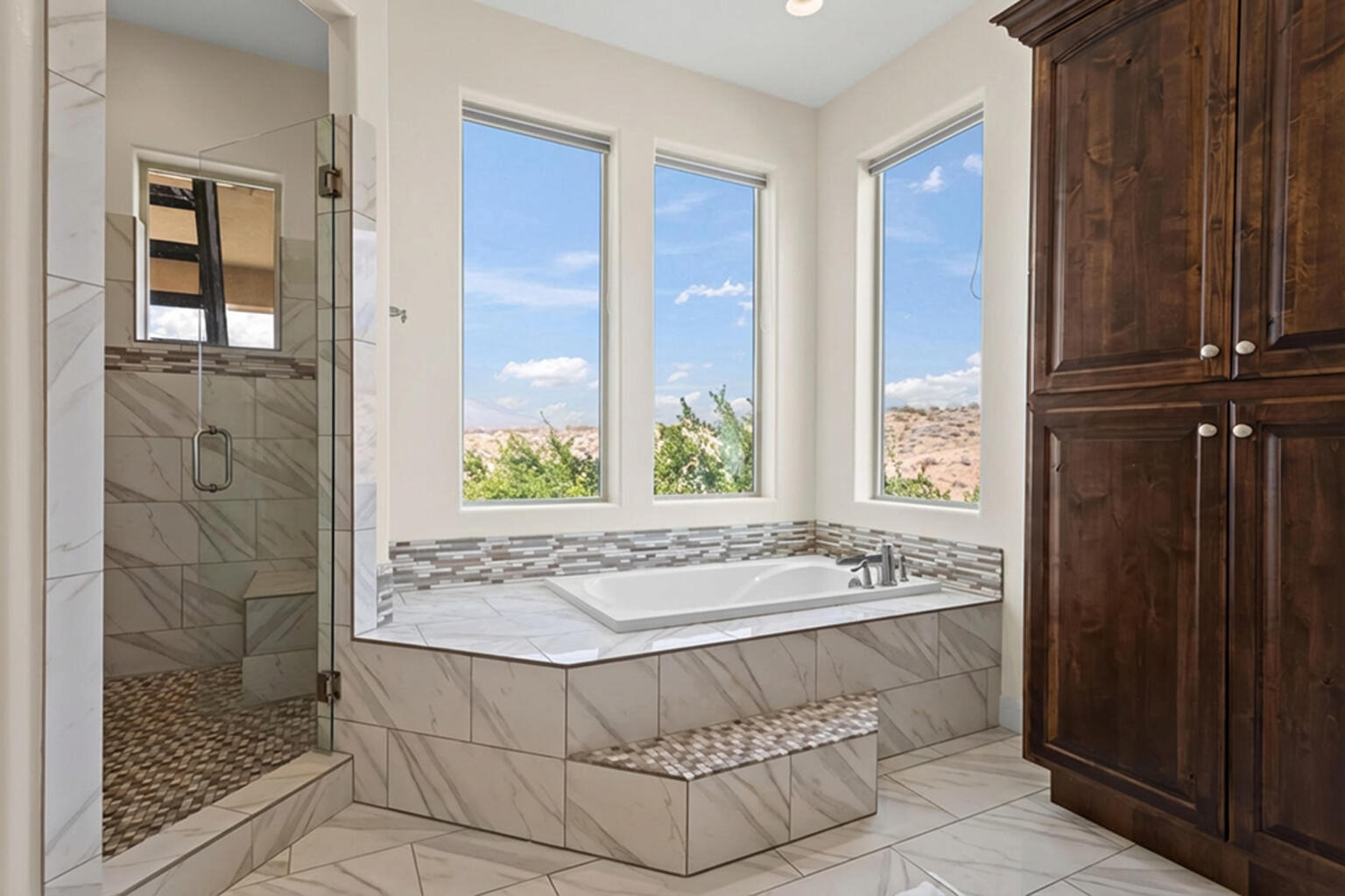 SILVER FALLS AT WASHINGTON BENCH - Residential