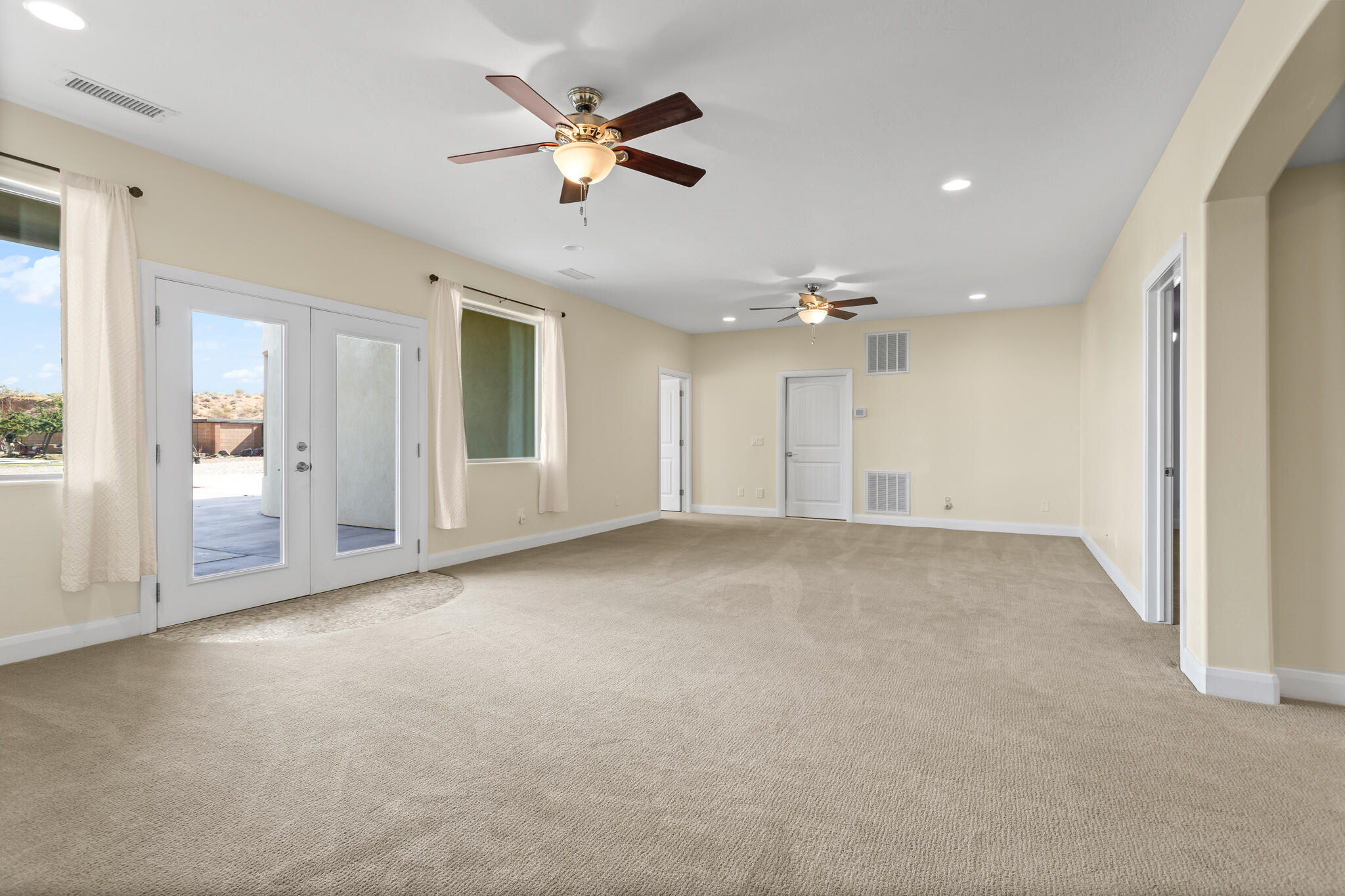 SILVER FALLS AT WASHINGTON BENCH - Residential