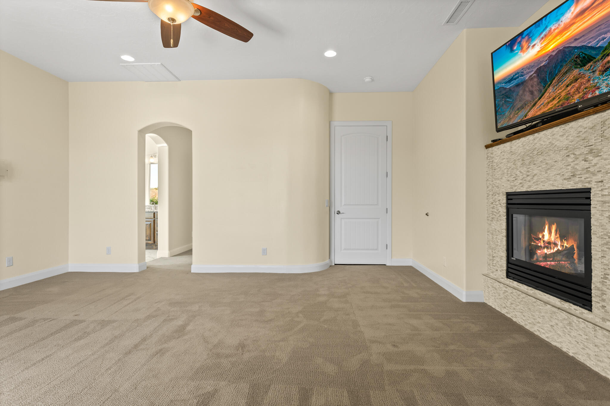 SILVER FALLS AT WASHINGTON BENCH - Residential