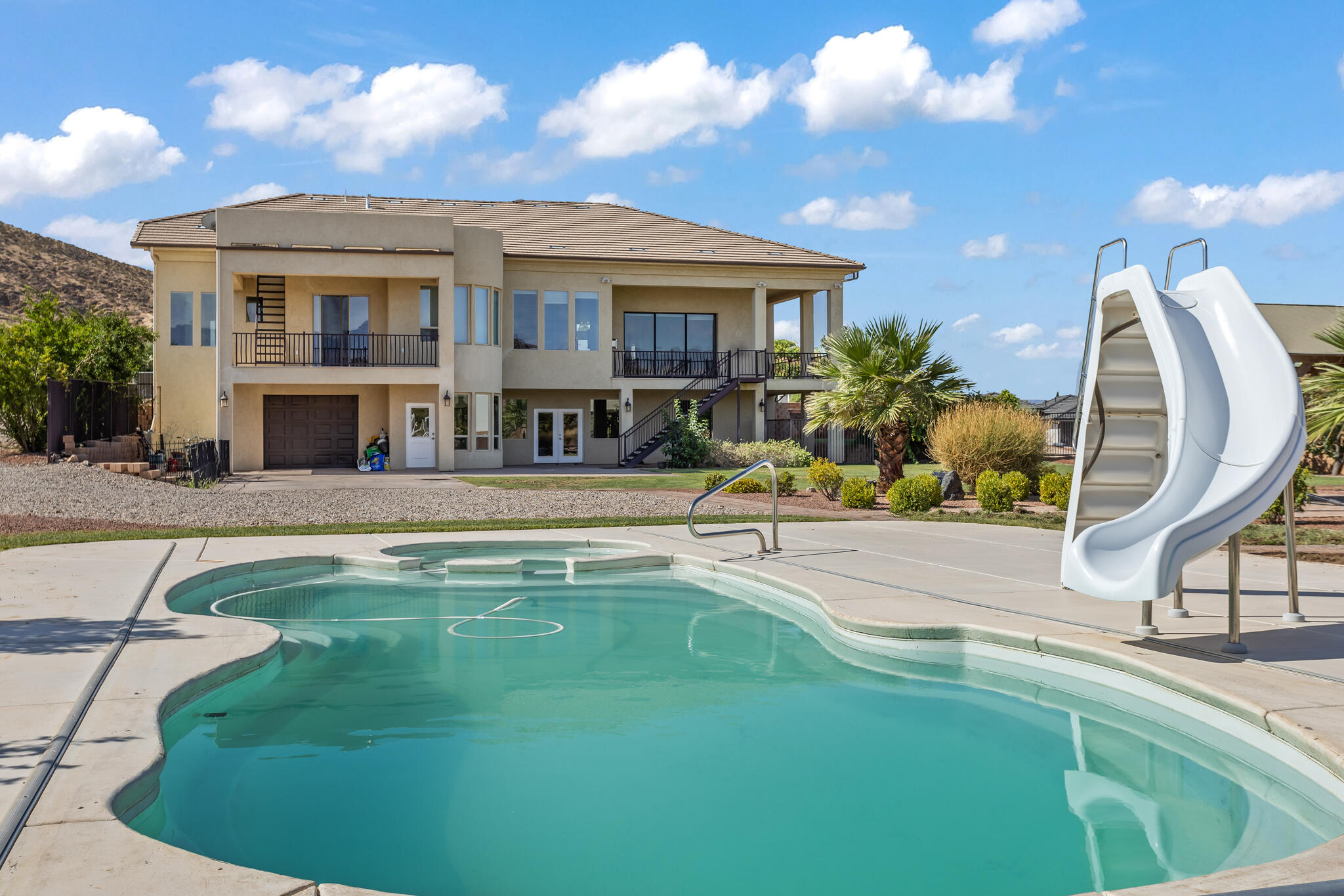 SILVER FALLS AT WASHINGTON BENCH - Residential