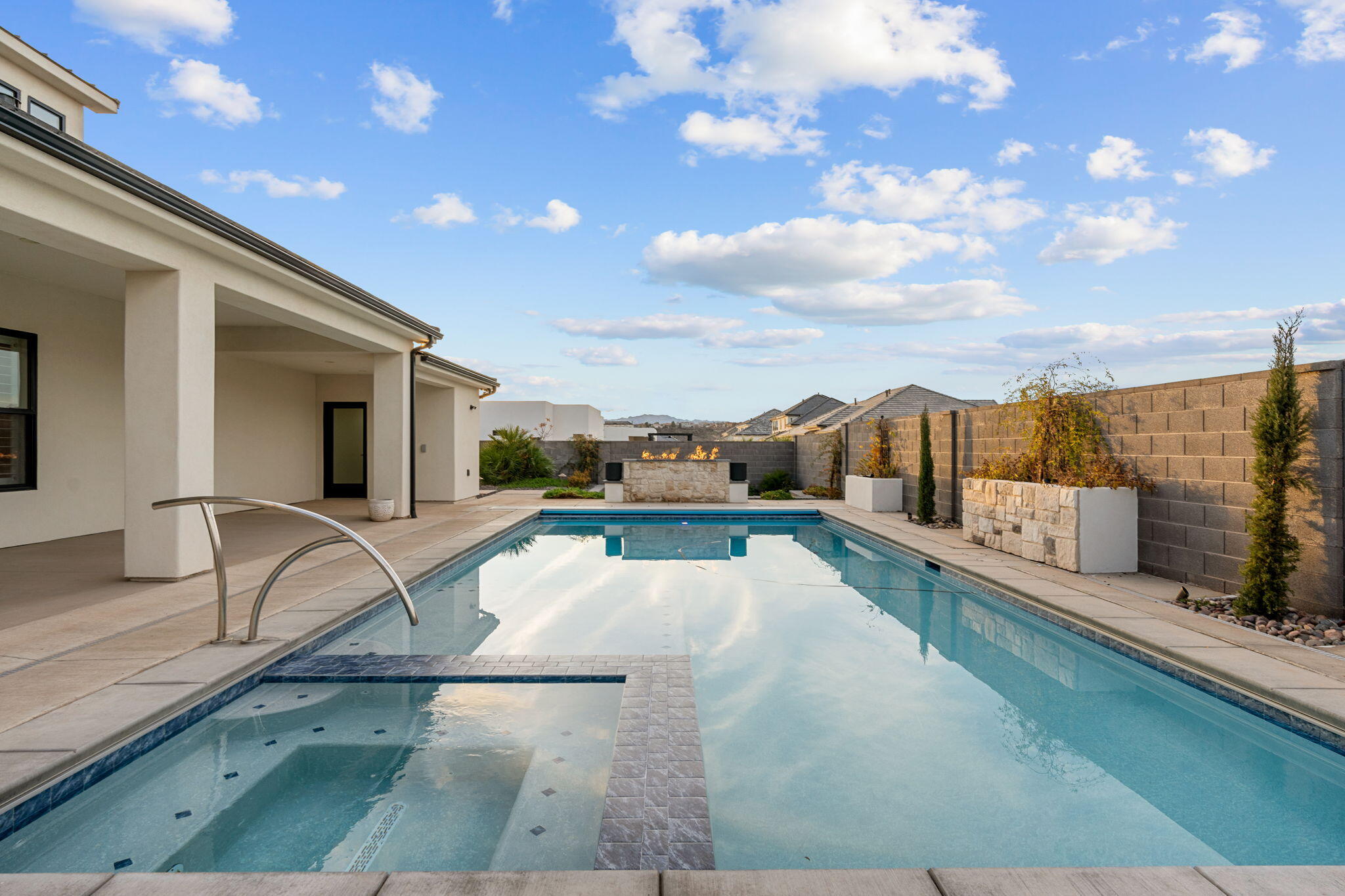 MOORLAND PARK - Residential