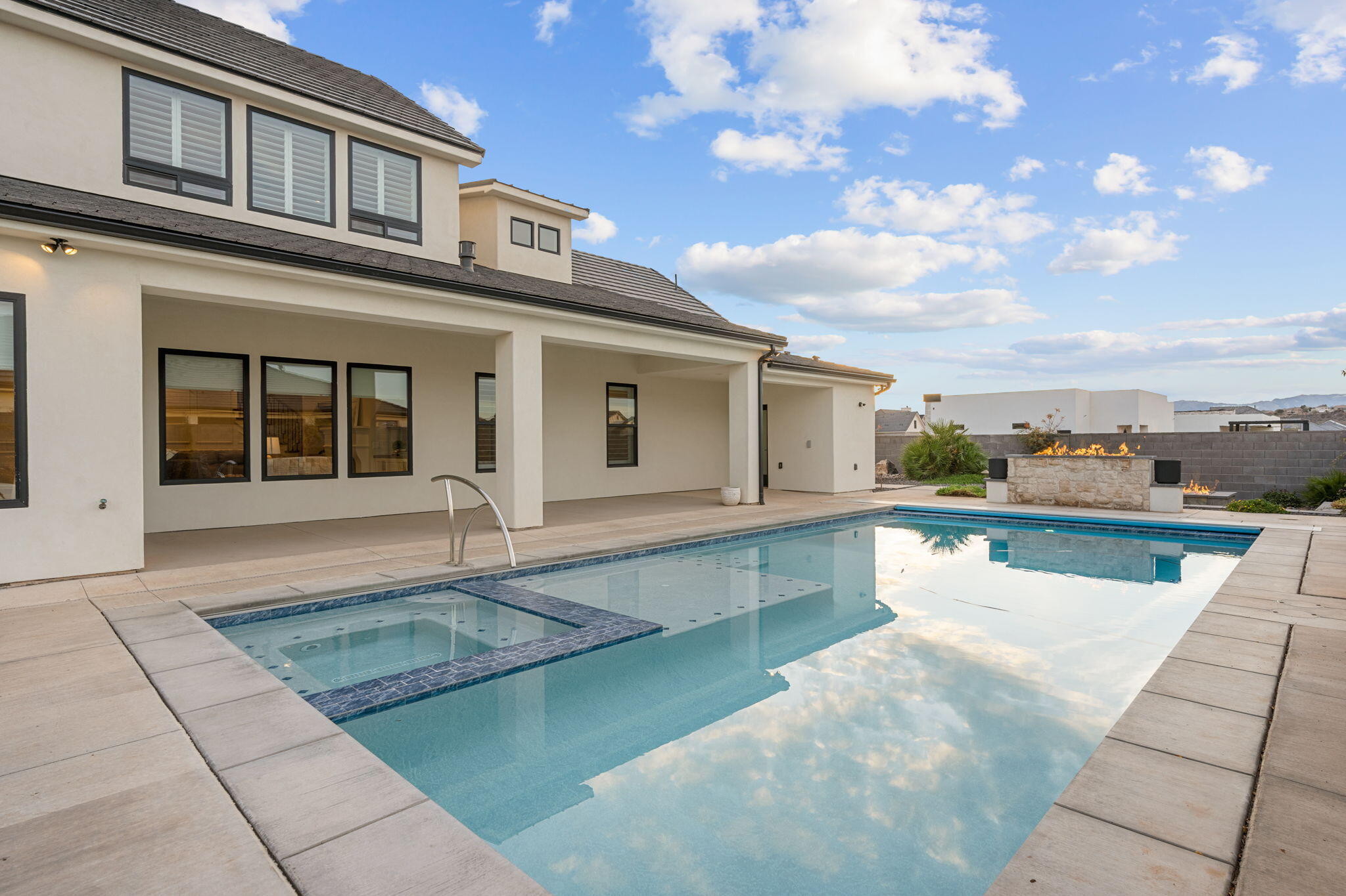 MOORLAND PARK - Residential