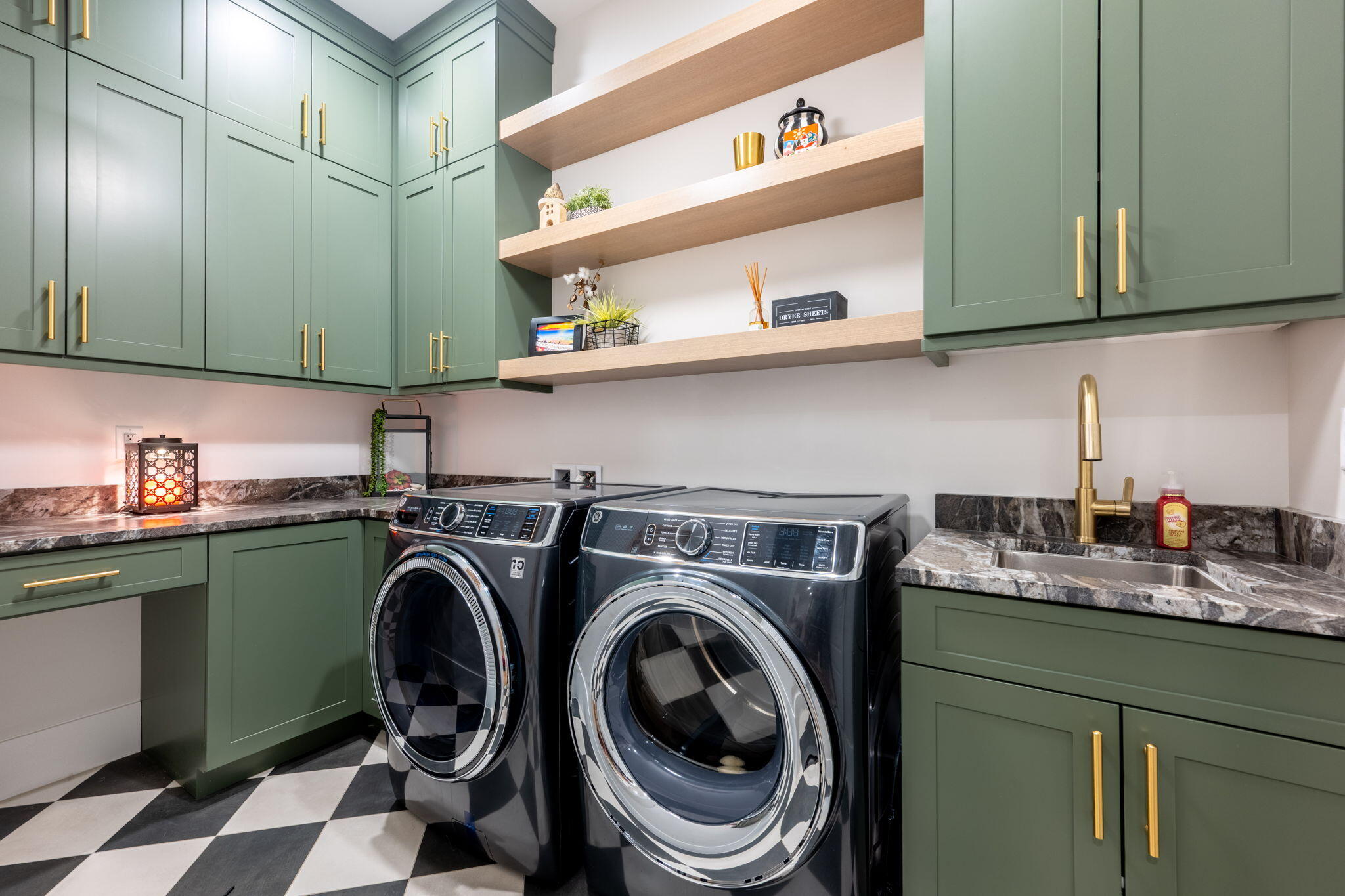 MOORLAND PARK - Residential