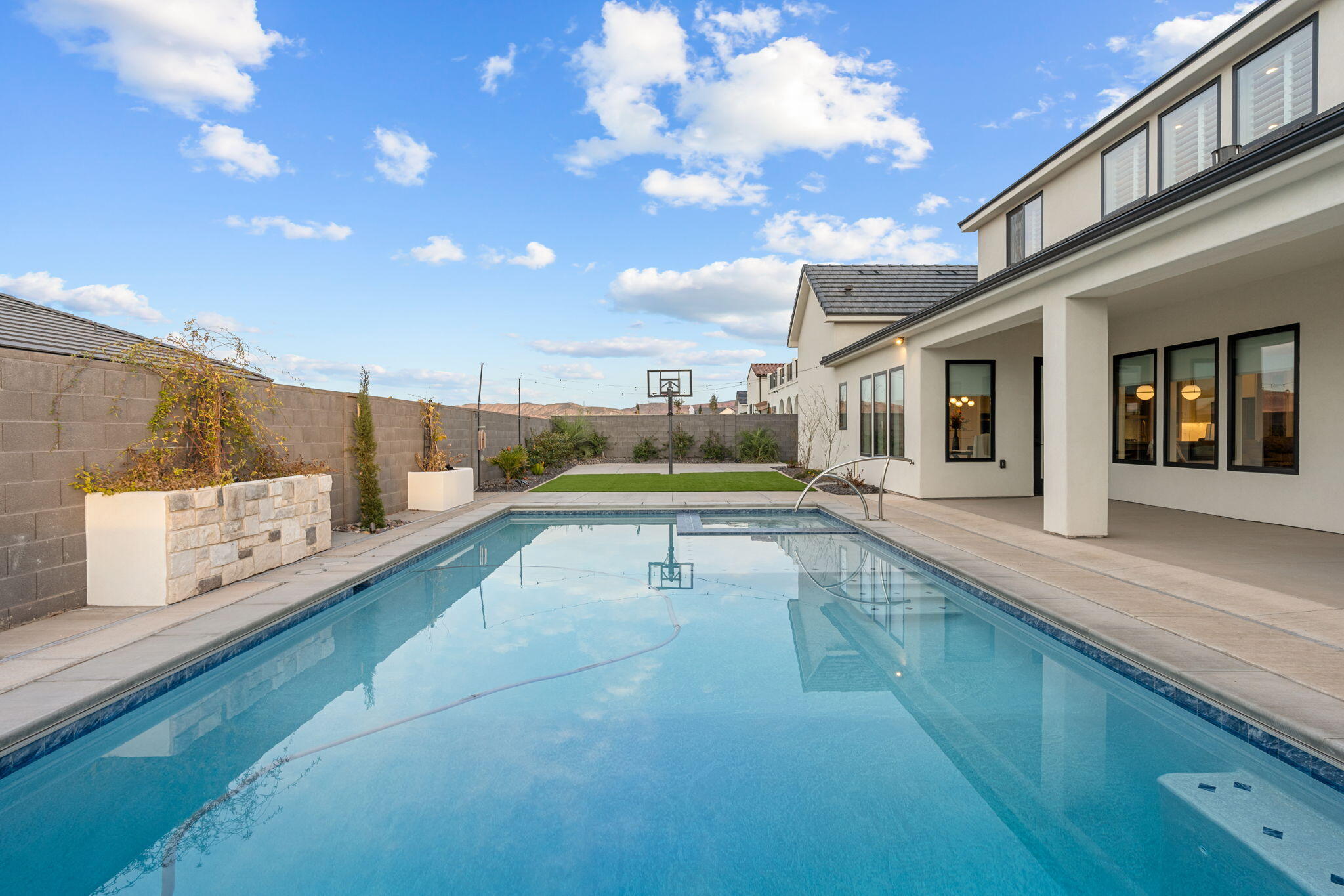 MOORLAND PARK - Residential