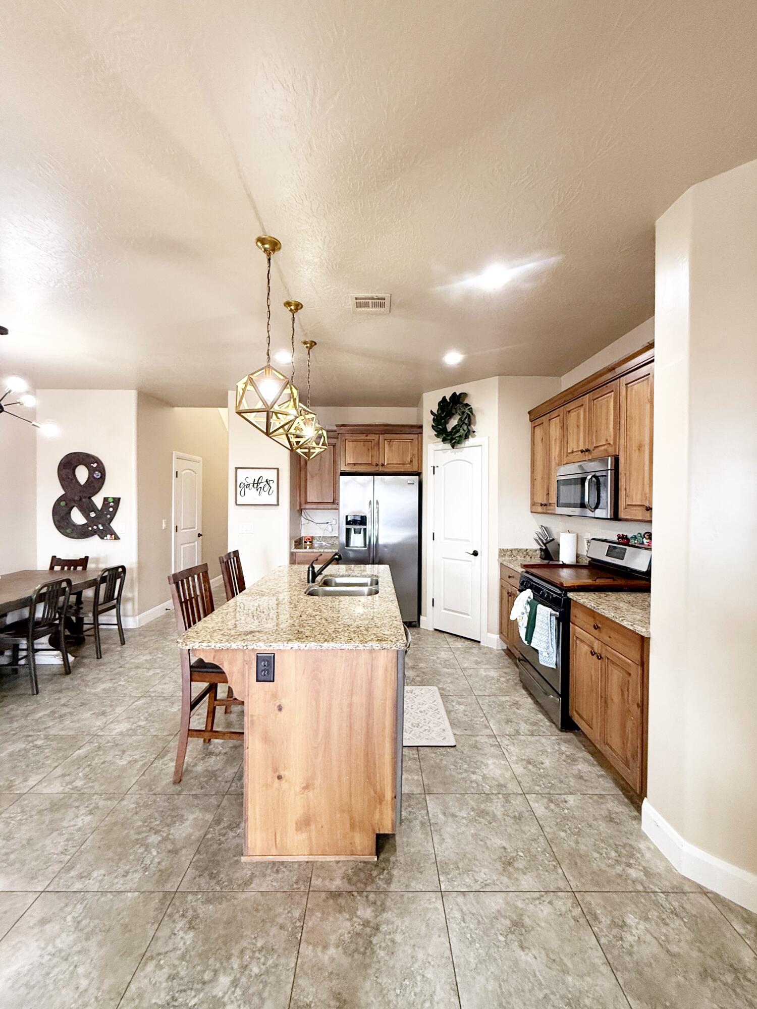 SHADOW RIDGE - Residential