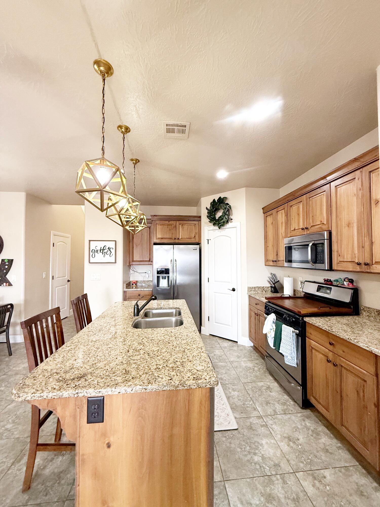 SHADOW RIDGE - Residential