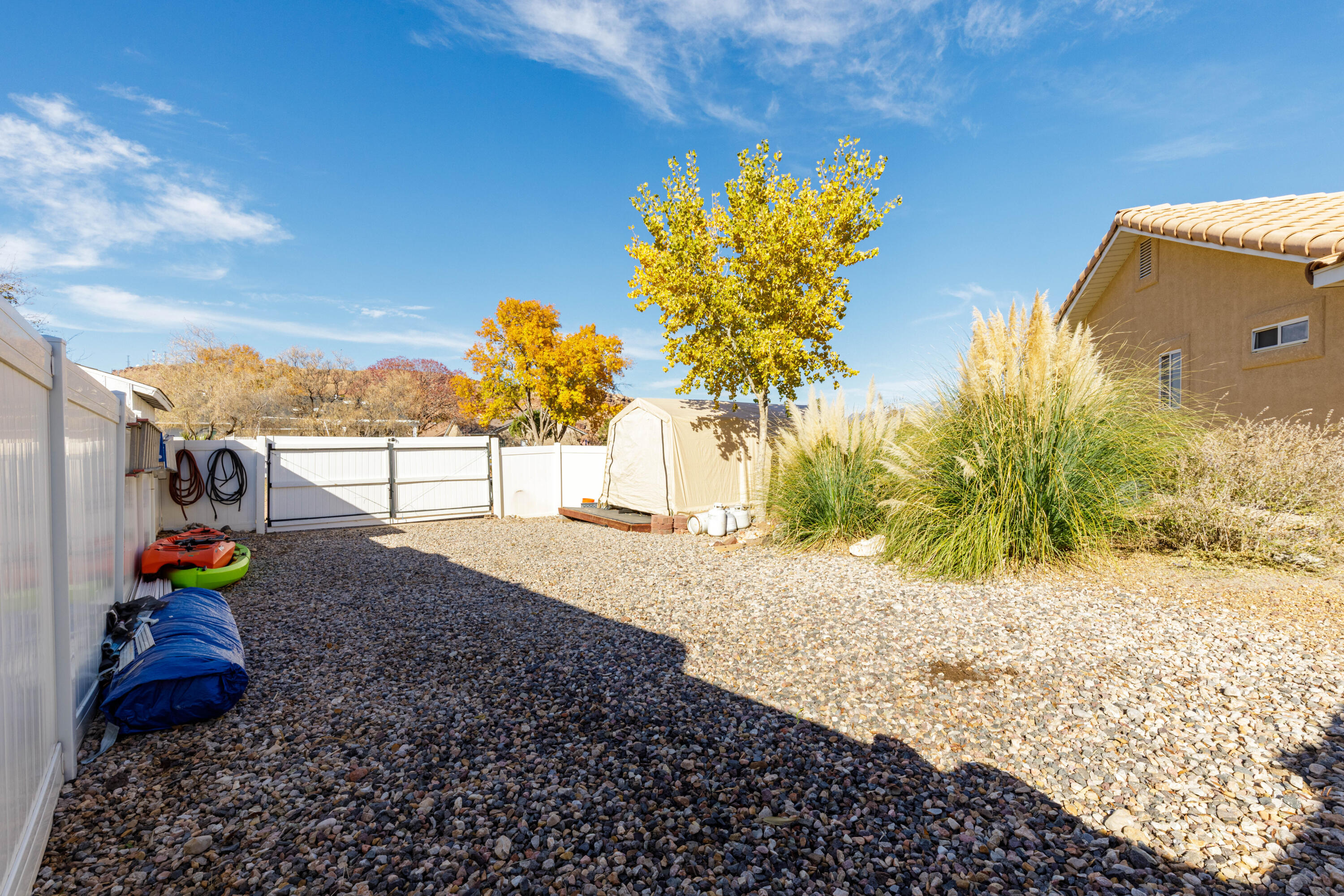 BLOOMINGTON HILLS - Residential