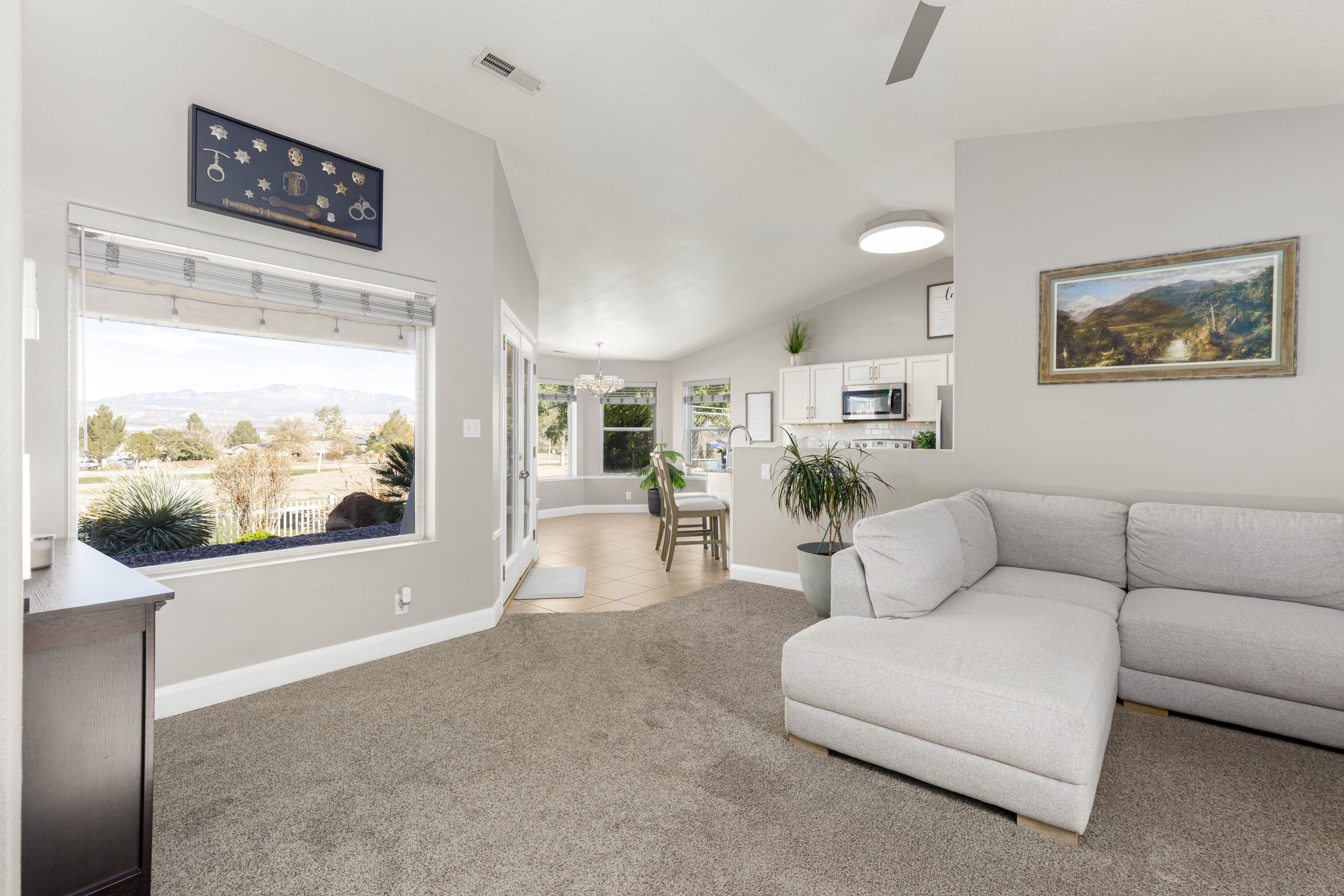 BLOOMINGTON HILLS - Residential