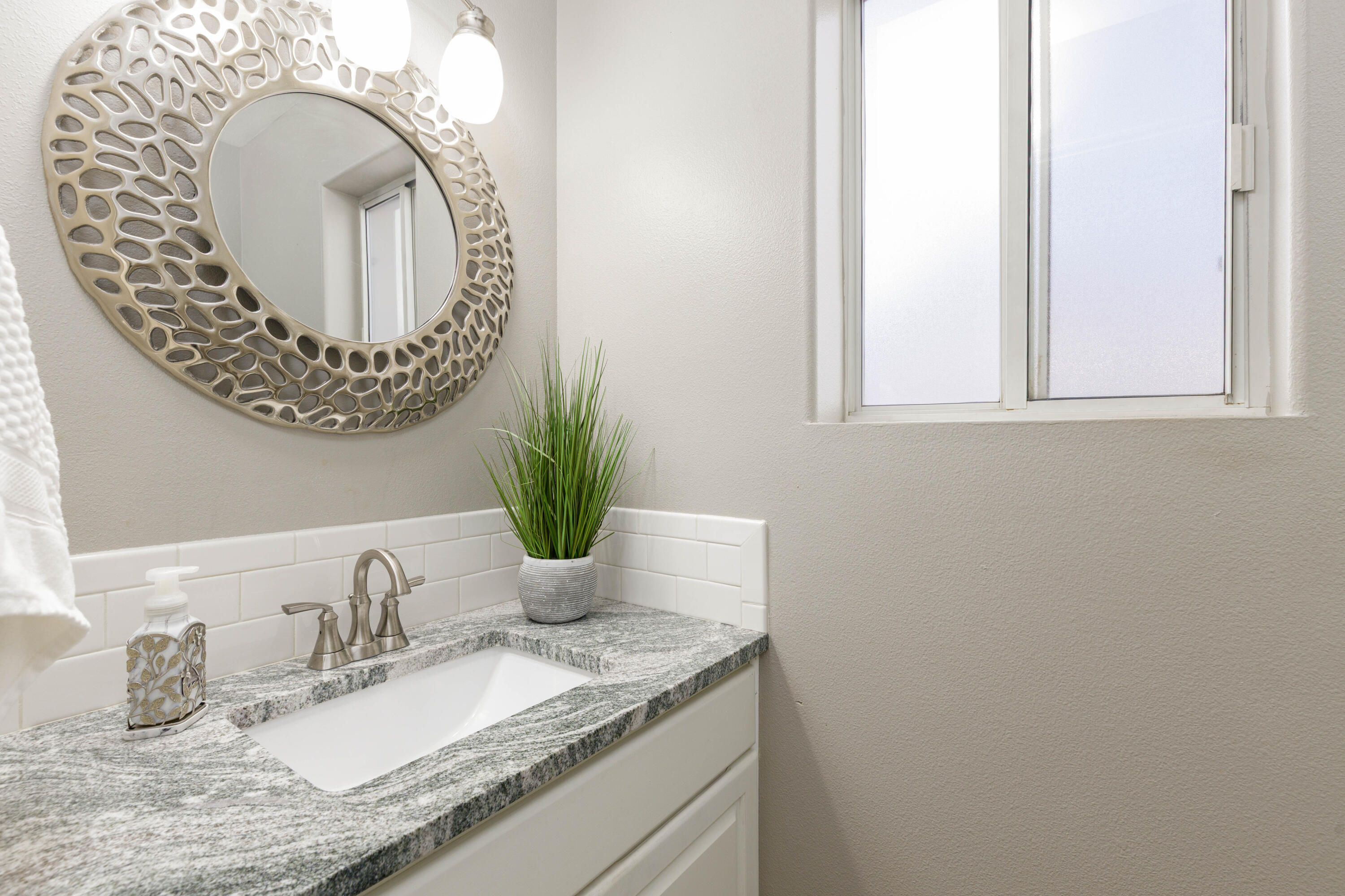 BLOOMINGTON HILLS - Residential