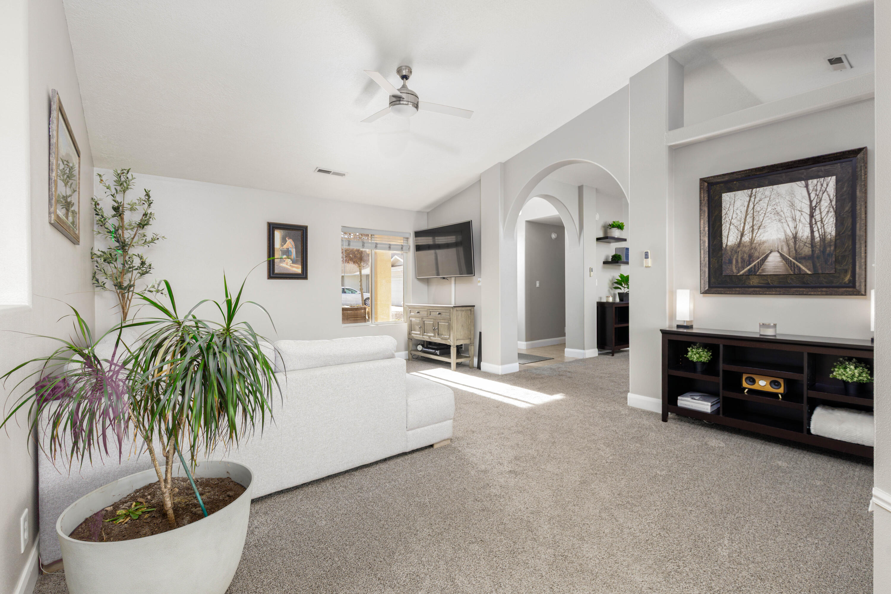 BLOOMINGTON HILLS - Residential