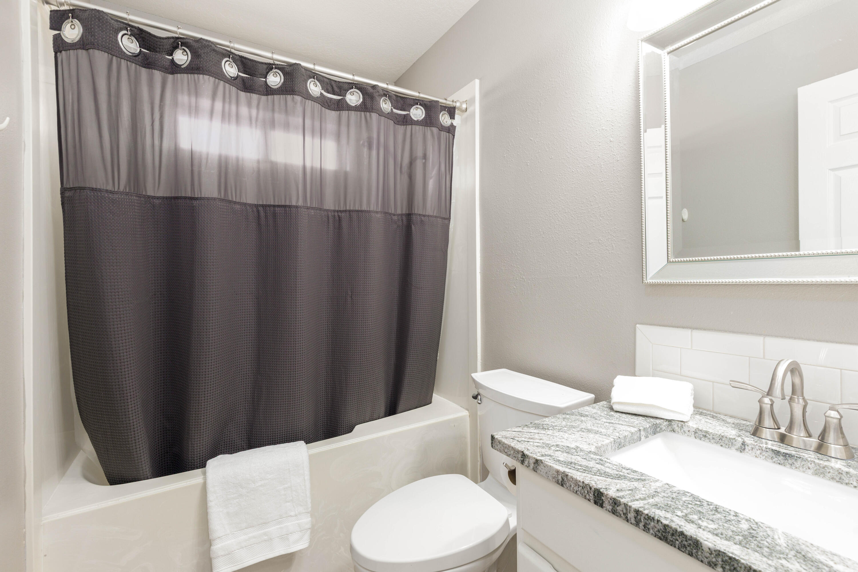 BLOOMINGTON HILLS - Residential