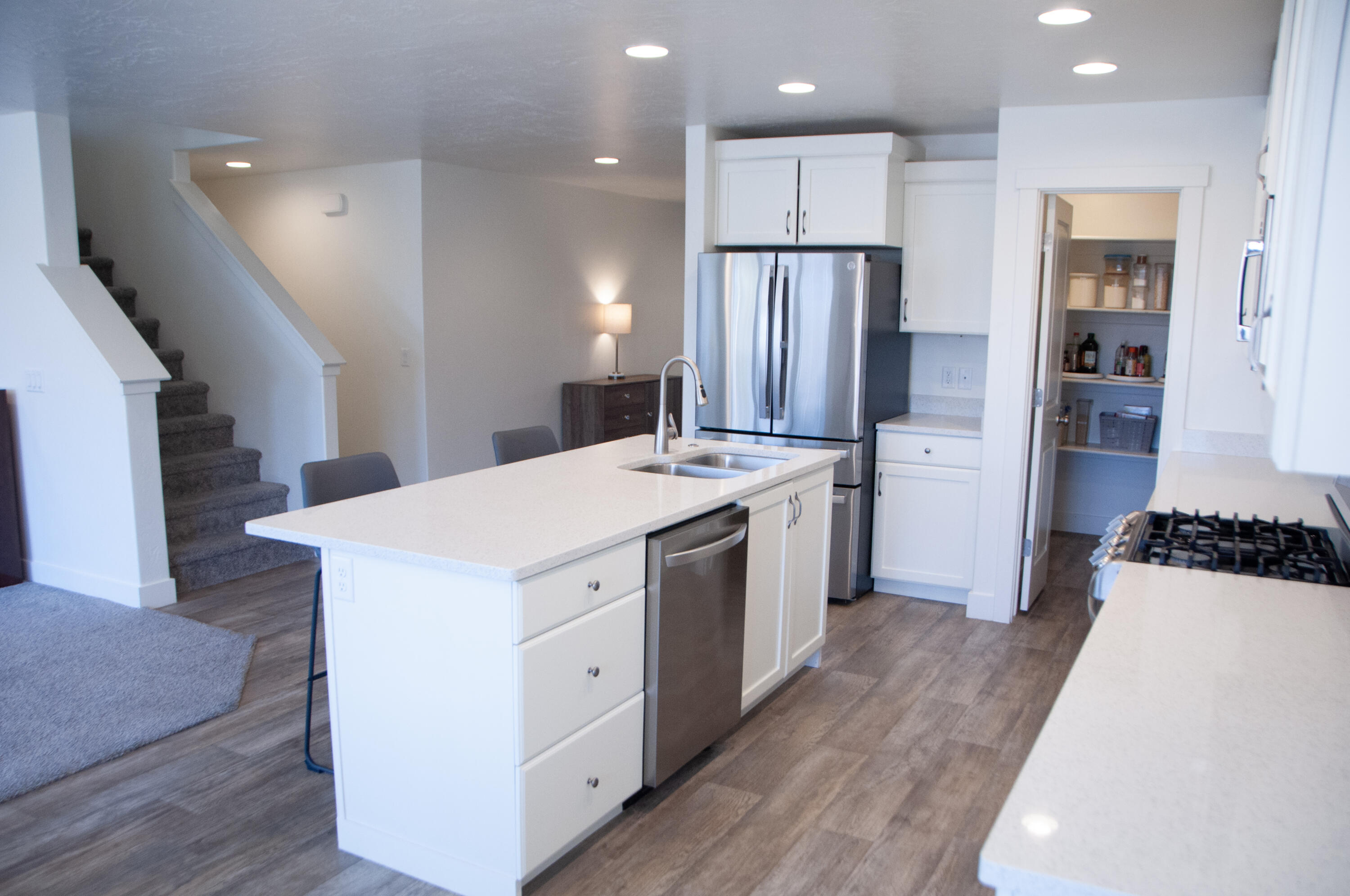 SEQUOIA ESTATES - Residential