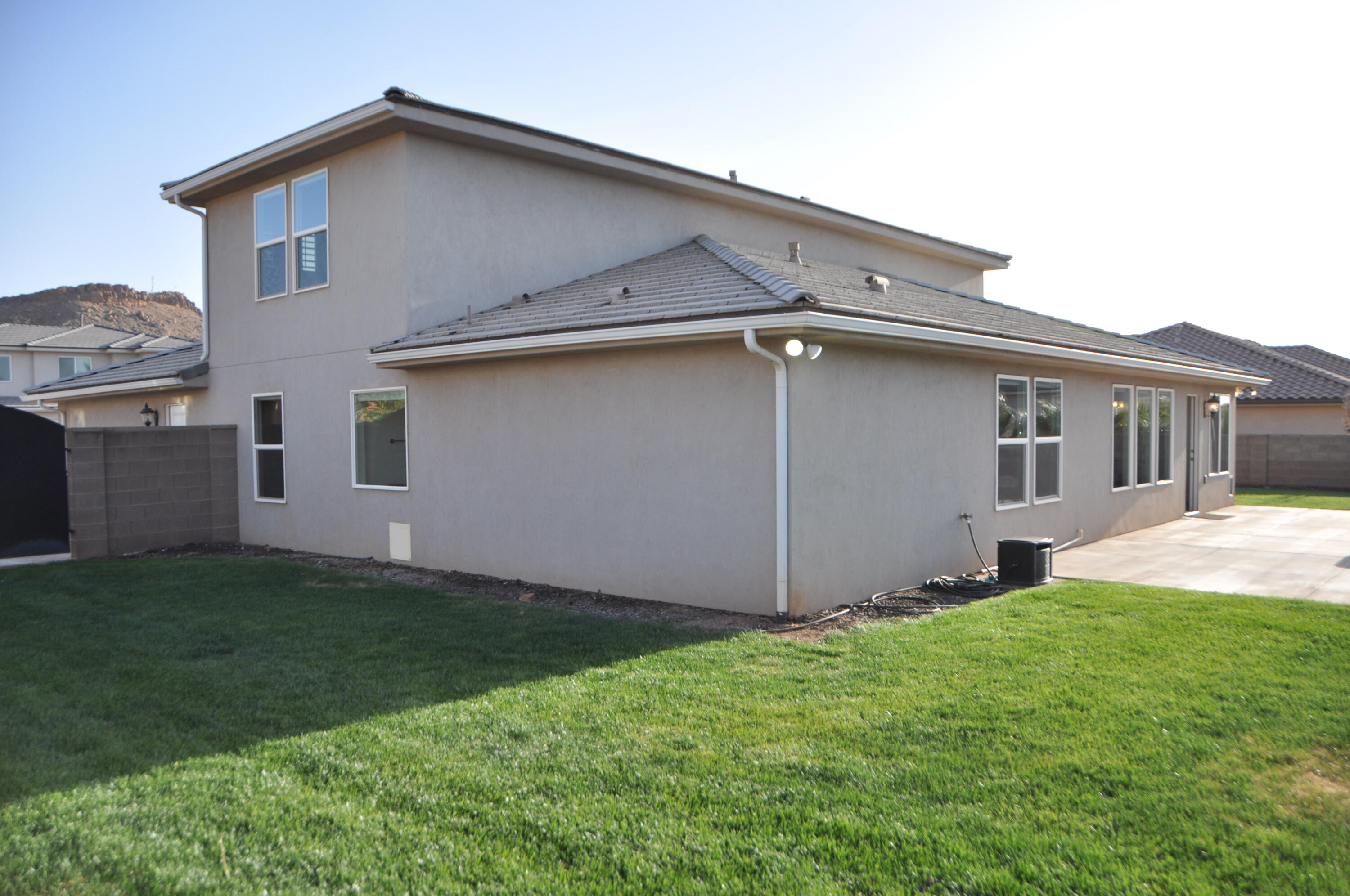 SEQUOIA ESTATES - Residential