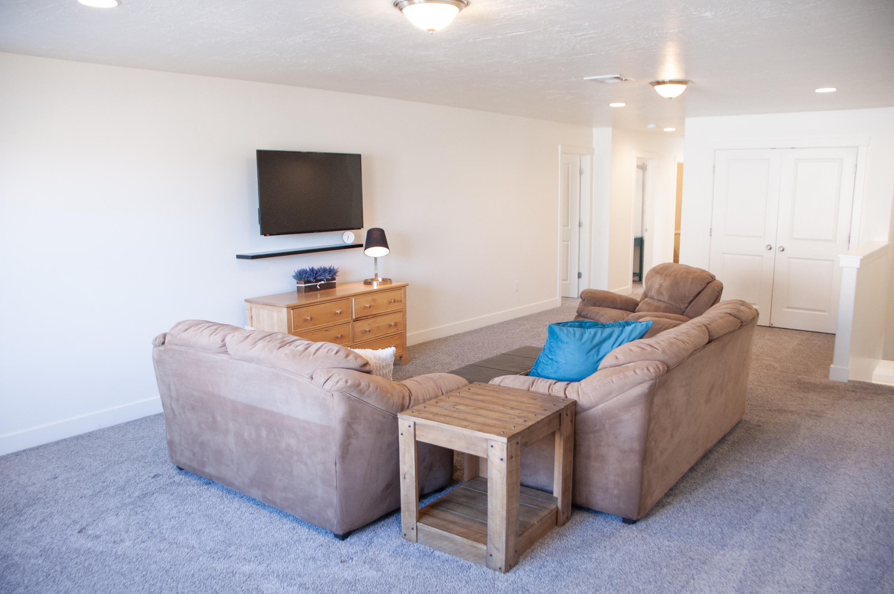 SEQUOIA ESTATES - Residential