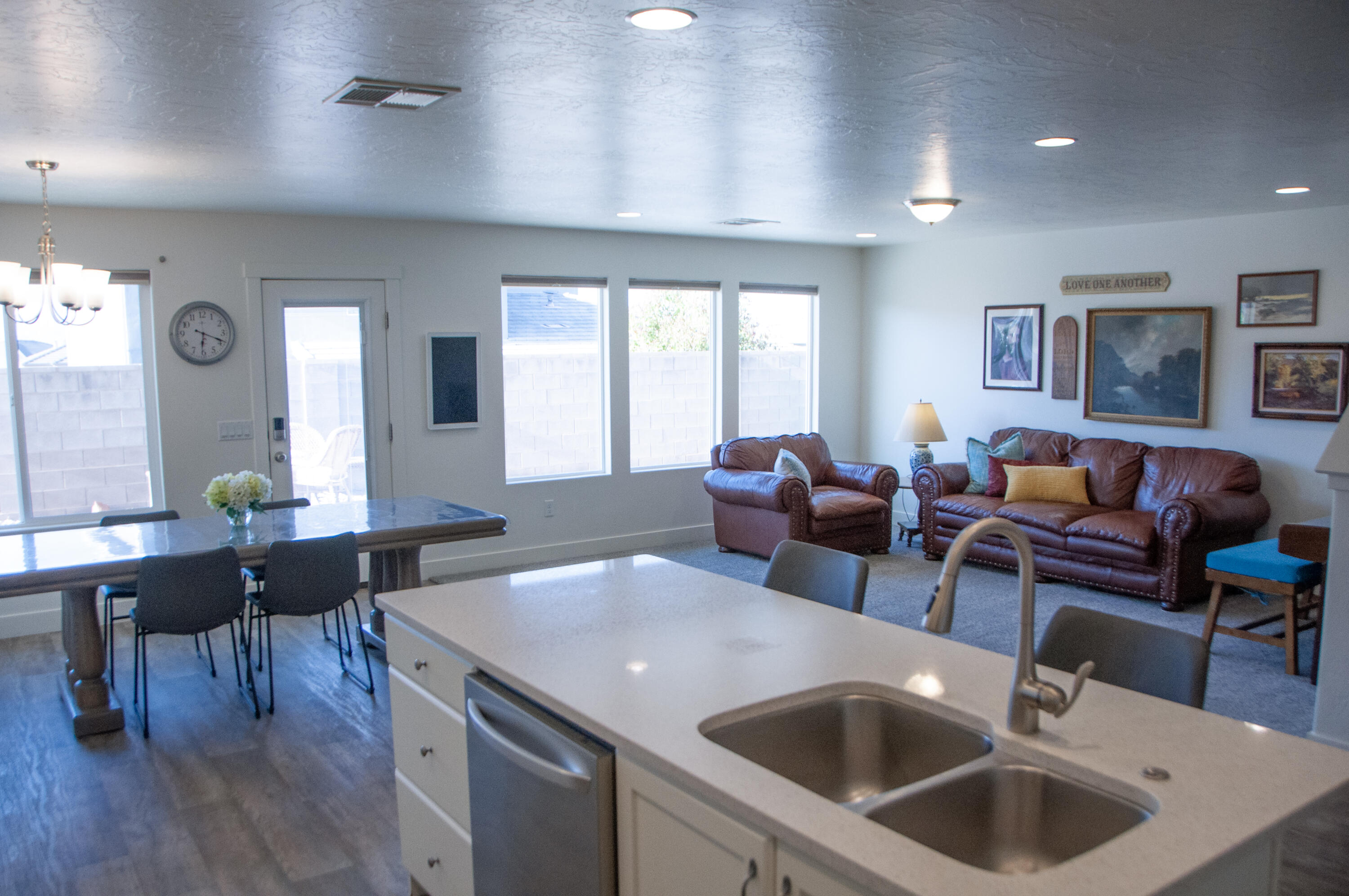SEQUOIA ESTATES - Residential